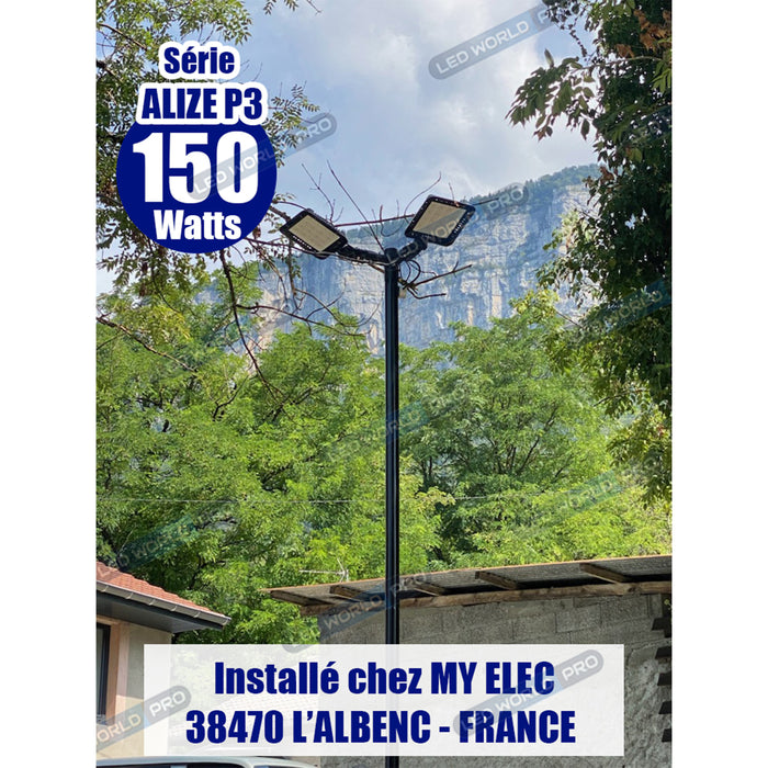 Lampadaire LED filaire - Série ALIZE P3 - 100 Watts - Angle 160° - IP66 - 26,3 x 26,3 x 16 cm - Diamètre du tube d'insertion 60mm - CCT 3000K / 4000K / 6000K – Adaptateur d'angle rotatif - Garantie 5 ans