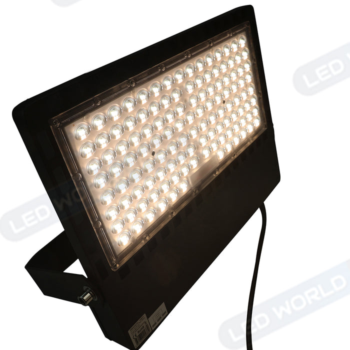 Pack de 4x Projecteurs LED filaire CCT (Couleur Changeante en Température) - Série CITY PLUS ULTRA - 200 Watts - 34 000 Lumens - 170 Lumens/Watt - Angle 120° - IP66 - IK08 - 38 x 35 x 6 cm - Support ajustable 270° - Câble 50cm - Garantie 5 ans