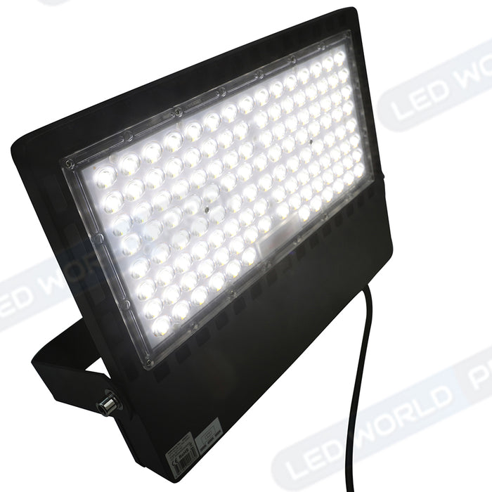 Pack de 4x Projecteurs LED filaire - Série CITY PLUS ULTRA - 150 Watts - 25 500 Lumens - 170 Lumens/Watt - Angle 120° - IP66 - IK08 - 35 x 31 x 5 cm - Support ajustable 270° - Câble 50cm - 3000k/4000k/5000k au choix - Garantie 5 ans