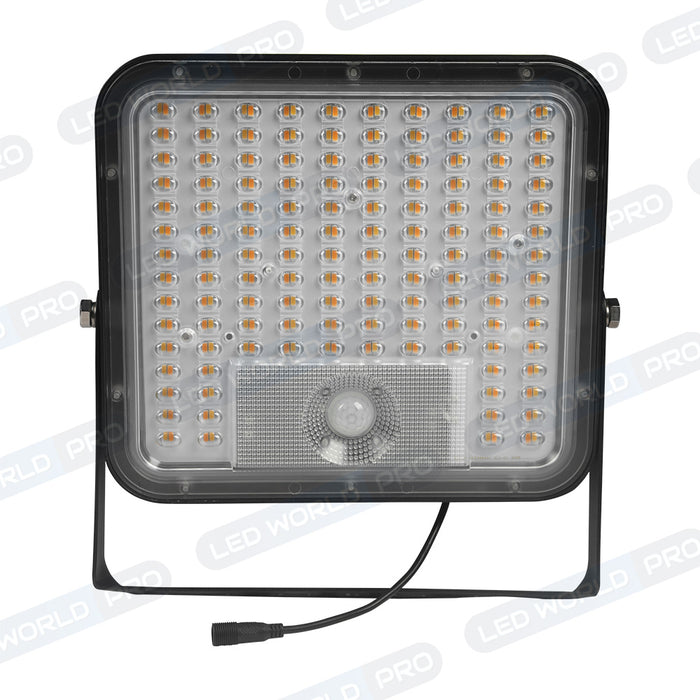 Pack de 8x Projecteurs LED solaire - Série SECURITY 600 - 600 Watts - 9600 Lumens - Angle 120*60° - IP65 - Lampe 26 x 25 x 6 cm - Panneau solaire MONOCRISTALLIN 37 x 26 x 2 cm - Avec détecteur de mouvement - Télécommande - 4000k/6000k - Garantie 3 ans