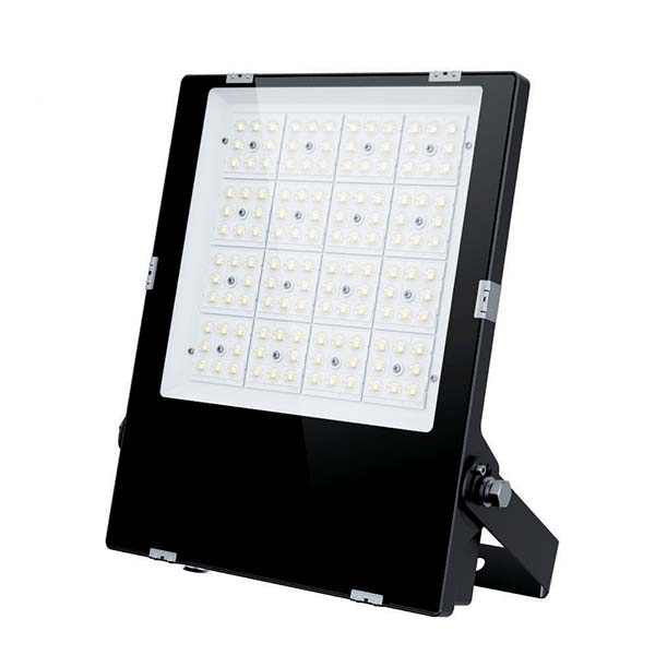 Pack de 4x Projecteurs LED hautes puissances - Série CITY PLUS EVO 200 Watts - 30 000 Lumens - 150 Lumens/Watt - Angle  MLP30 - IP66 - IK08 - 41 x 33 x 5 cm - Transformateur OSRAM - 4000k - Garantie 5 ans