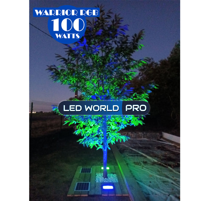 Projecteur LED solaire - Série WARRIOR RGBW (Multicolores + Blanc) - 300 Watts - Angle 120° - Lampe 34 x 27 x 8 cm - Panneau solaire 58 x 35 cm - IP67 - Avec télécommande - Avec capteur crépusculaire - Bluetooth - Rythme musical